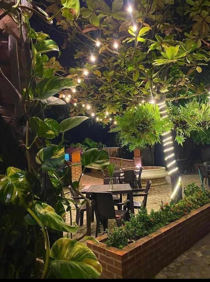 Hotel Y Restaurante Bienmesabe サンタ・フェ・デ・アンティオキア エクステリア 写真